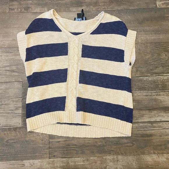 FDJ Striped cable Knit Vest in Navy and Cream SZ S - Picture 1 of 6